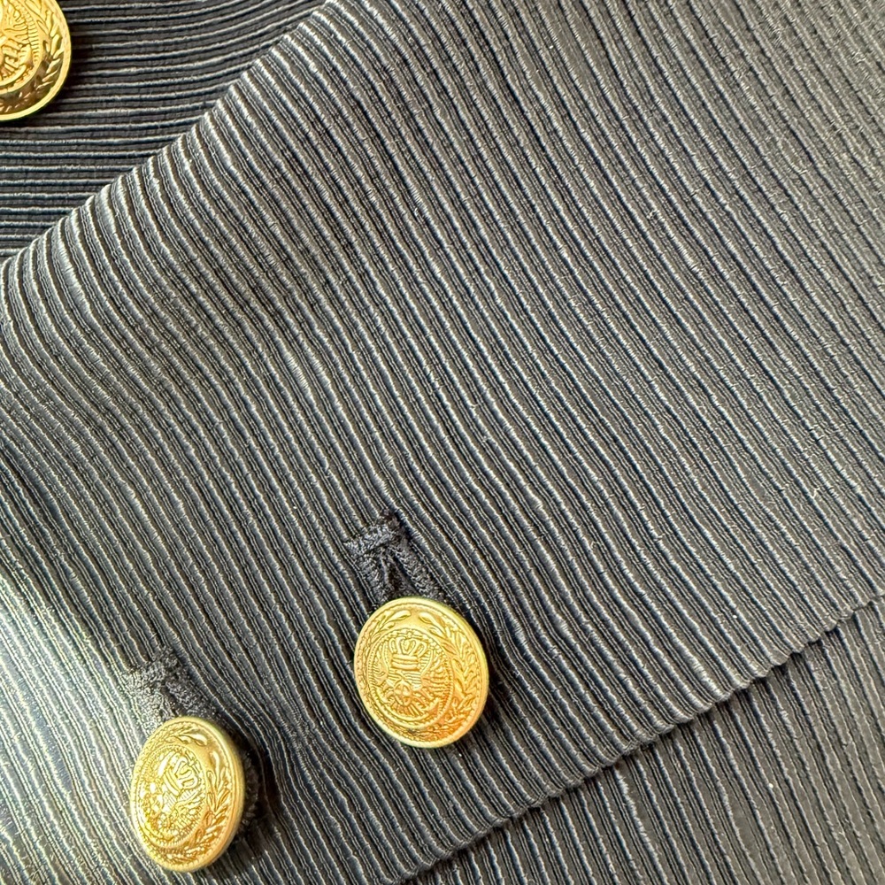 L'AGENCE Jennah Navy Blazer with Gold Button - size 4 - Picture 7 of 7